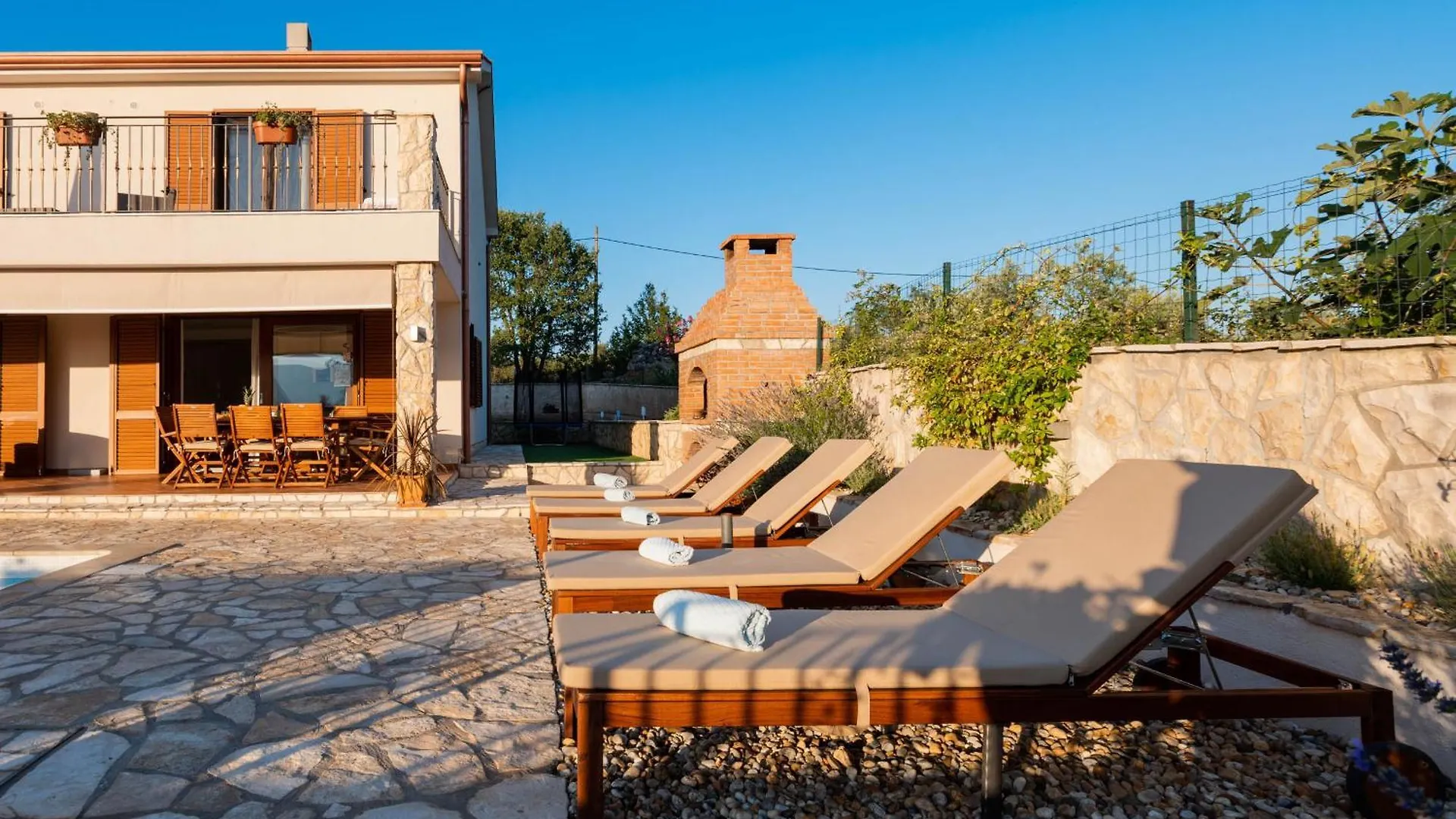 Villa Sara - Perfect Family Holiday Brzac Croatia