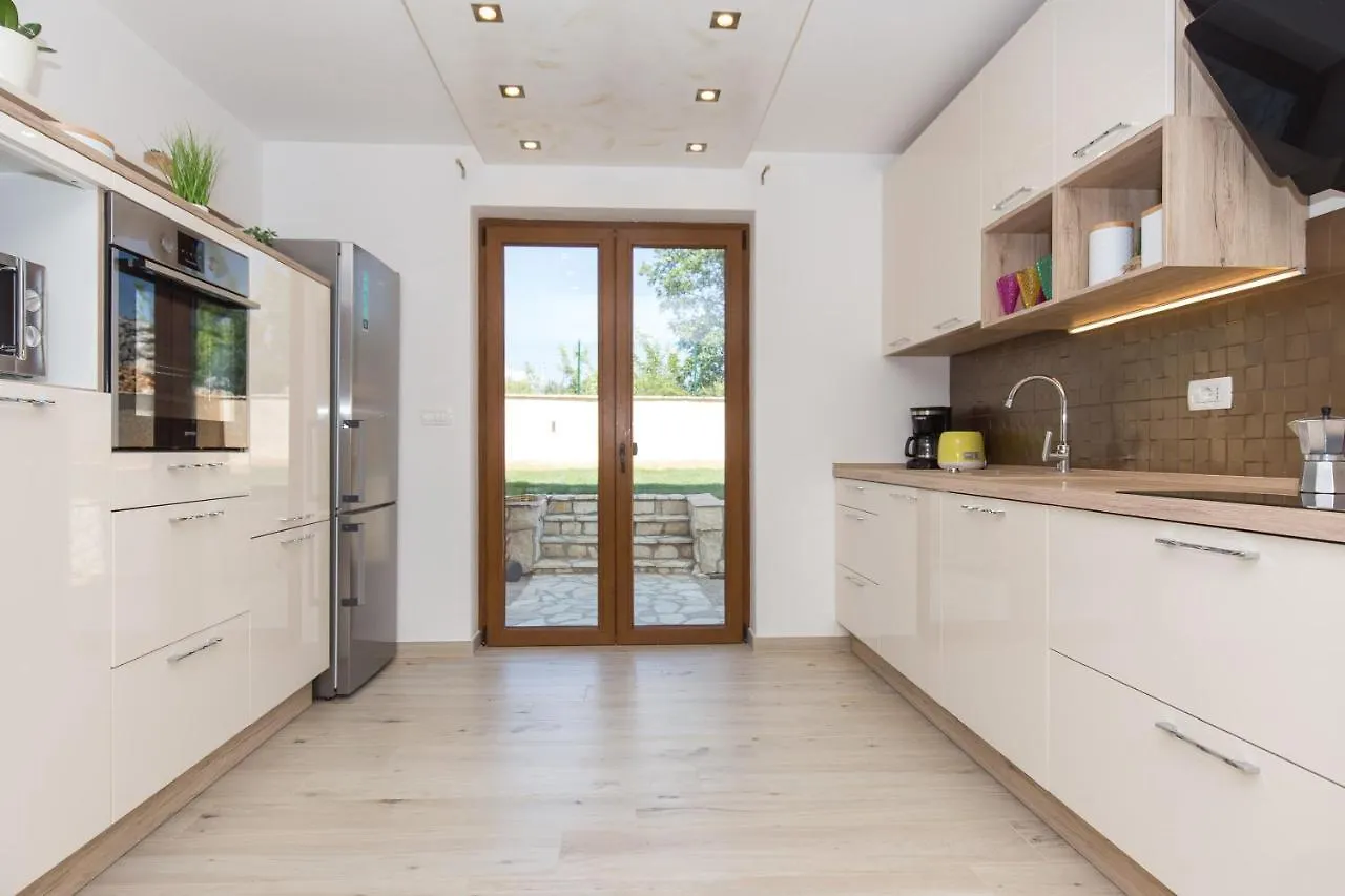 Villa Sara - Perfect Family Holiday Brzac 0*,